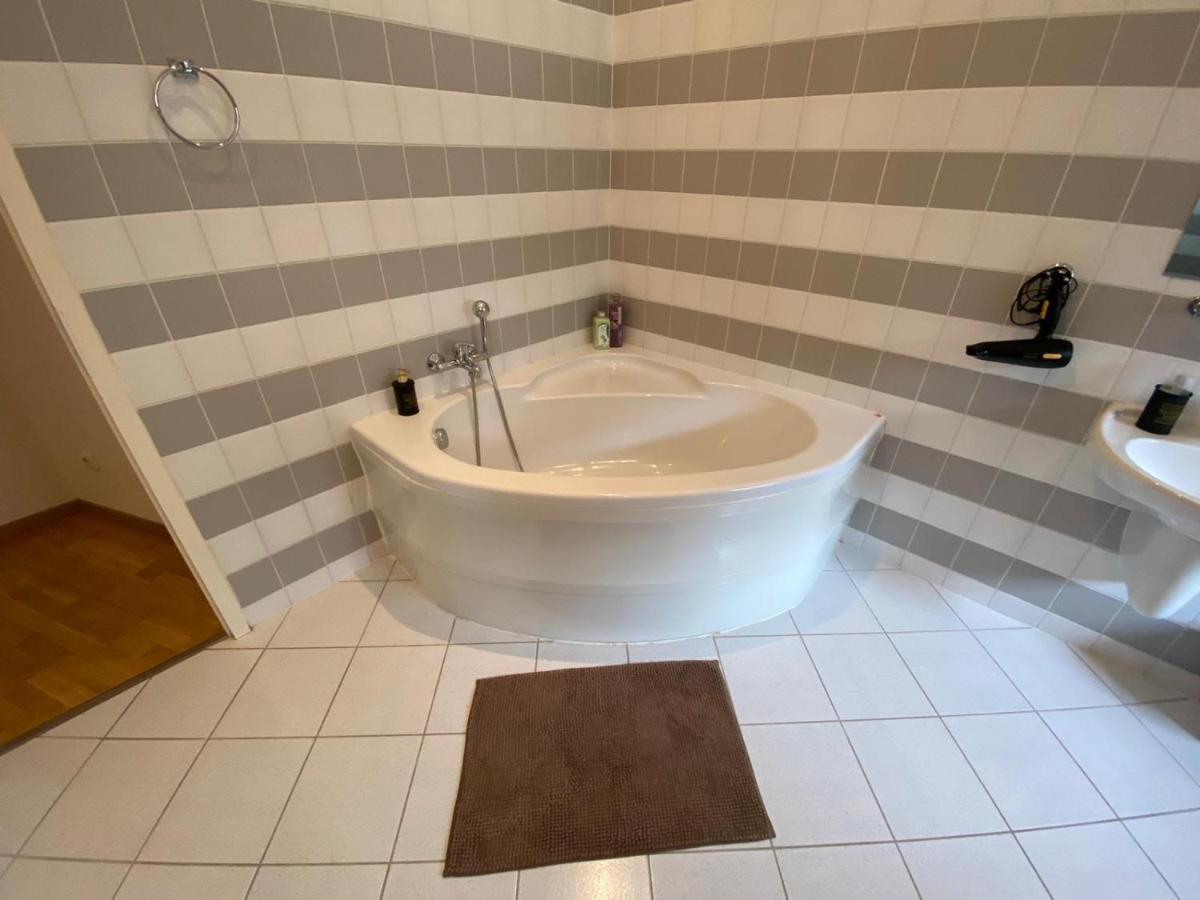 Apartman Hubertus Lägenhet Loket Exteriör bild